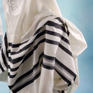 טלית צמר תשבץ פסים שחורים