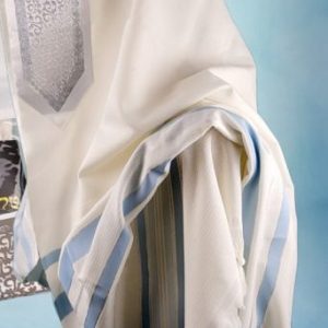 טלית צמר תשבץ פסים תכלת
